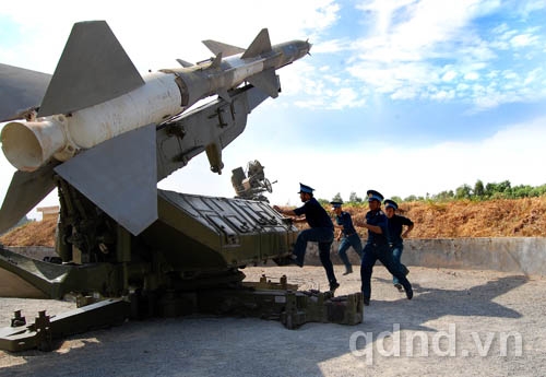 Luyện tập chuyển trạng thái SSCĐ tại Tiểu đoàn 44, Trung đoàn tên lửa 263.