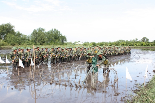 Huấn luyện đặt vật liệu nổ