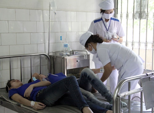 Cuối năm 2013, Bệnh viện kịp thời cứu chữa cho hơn 200 công nhân bị ngộ độc thực phẩm