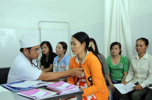 Đóng quân trên địa bàn có nhiều khu công nghiệp, nhiều bệnh nhân tới khám là công nhân lao động