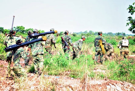 Các đơn vị tham gia cơ động vào trận địa