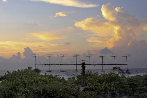 Cánh sóng Ra đa trên đảo Trường Sa Lớn