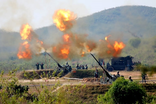 Pháo cao xạ tiêu diệt mục tiêu trên không tại Trường bắn TB1, trong diễn tập có bắn đạn thật năm 2011