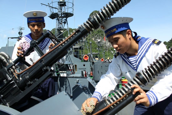 Bảo dưỡng vũ khí, trang bị kỹ thuật sau giờ huấn luyện