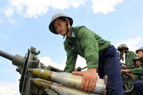 Trận địa canh trời Thủ đô những ngày tháng Tám