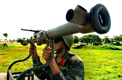 Thực hành đo cự ly mục tiêu bằng máy đo xa