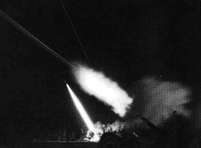 Với tinh thần dám đánh, quyết đánh và biết đánh, ngay đêm đầu của Chiến dịch, quân và dân miền Bắc đã chủ động, vững vàng vào trận. B-52 đã bị thiêu cháy ngay trong đêm đầu chúng xâm phạm vùng trời Thủ đô