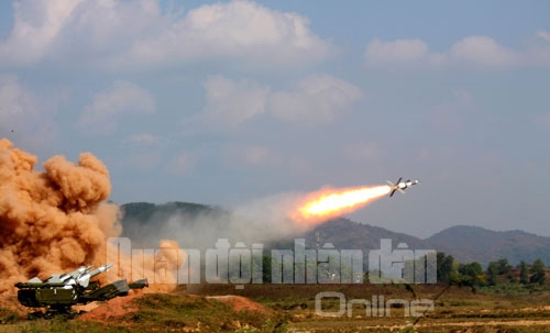 ...và luôn lập thành tích cao trong các đợt diễn tập có bắn đạn thật