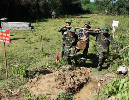 Theo thống kê, hiện nay nước ta có 6,6 triệu ha bị ô nhiễm bom mìn, vật nổ, chiếm hơn 20% diện tích cả nước
