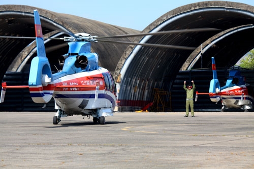 ...và lăn về sân đỗ, đánh dấu thêm một lần chuyến an toàn, thắng lợi.