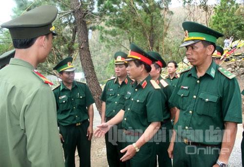 ...và yêu cầu lực lượng Quân đội, Công an làm tốt công tác bảo đảm an toàn tại Vũng Chùa - Đảo Yến.