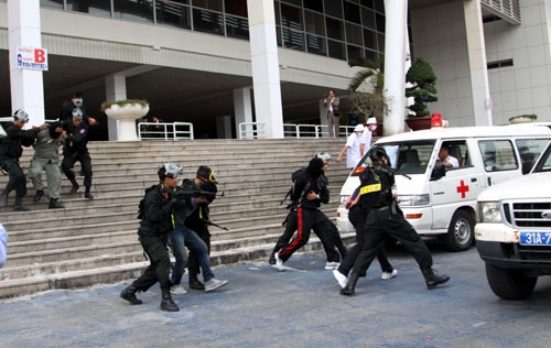 Bọn khủng bố bị bắt giữ.