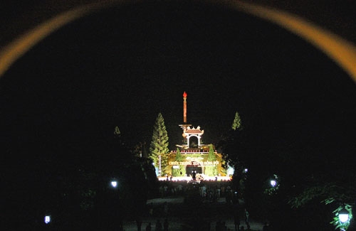 Một góc Thành cổ khi đêm về.