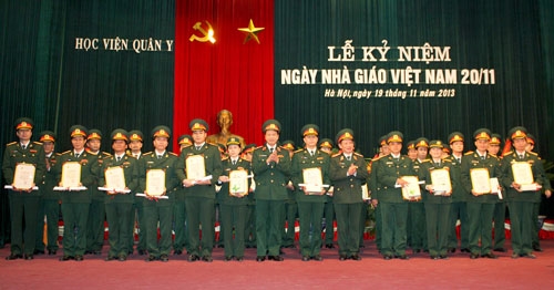 Lễ kỷ niệm ngày Nhà giáo Việt Nam được tổ chức trọng thể để tri ân tấm lòng của những người thầy áo lính luôn hết mình vì học viên.
