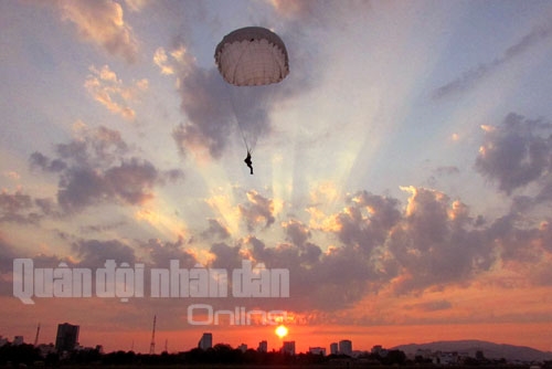 Hòa mình vào khoảnh khắc đẹp của một ngày.