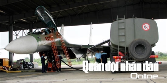 ...và nhiên liệu cho SU-30MK2.