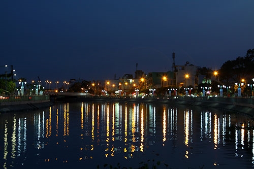 Lung linh soi bóng.