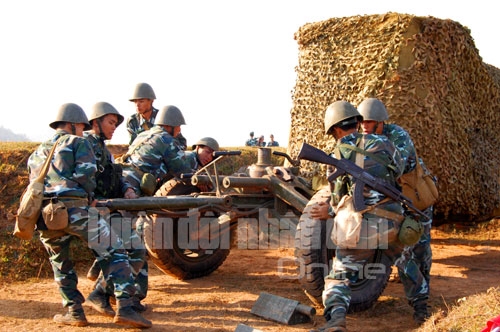 Pháo vào trận địa