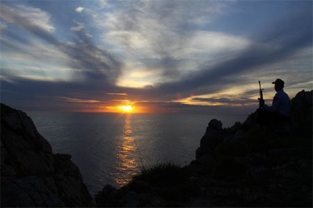 Bình minh trên đảo Yến