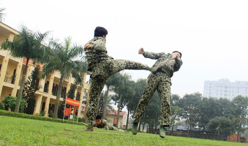 Ra đòn quyết định.