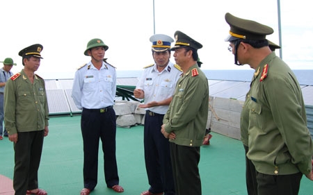 Thăm Nhà giàn DK1/2