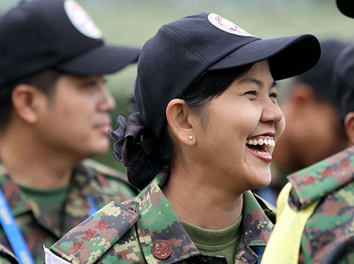 Cười hết cỡ...