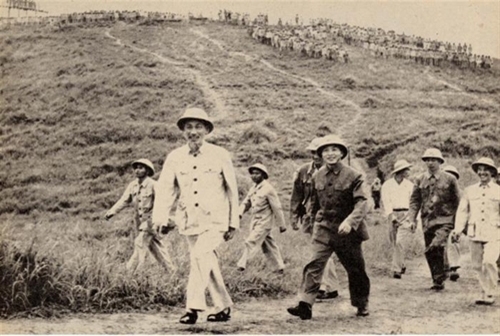 MÙA HÈ VÀ HÀNH TRÌNH THEO CHÂN BÁC