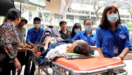 TIẾP SỨC NGƯỜI BỆNH