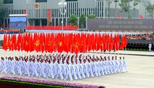 Khối cờ Đảng, cờ Tổ quốc.