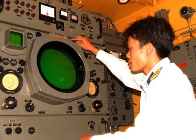 Quan sát đo báo mục tiêu trên màn hình.