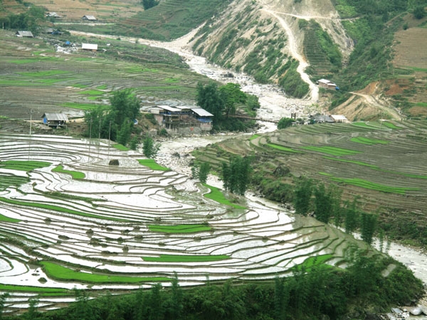 Như tranh thuỷ mặc
