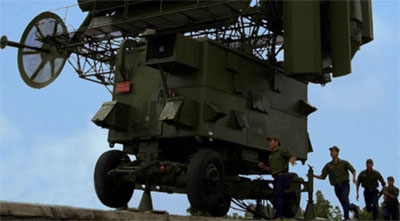 Chiến sĩ giỏi đoàn H61 nhanh chóng nhận lệnh di chuyển trận địa.