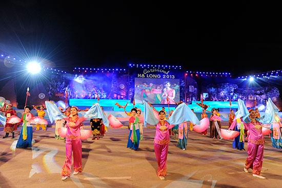 Những tinh hoa của văn hoá Quảng Ninh được trình diễn tại lễ hội.