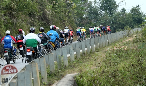 Nhiều đoạn lên cao liên tục.