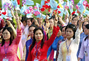 THẾ MẠNH CỦA PHÁI ĐẸP