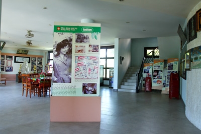 Trưng bày giới thiệu những hiện vật, hình ảnh liên quan đến bác sĩ – liệt sĩ Đặng Thùy Trâm và truyền thống đấu tranh cách mạng của nhân dân Quảng Ngãi