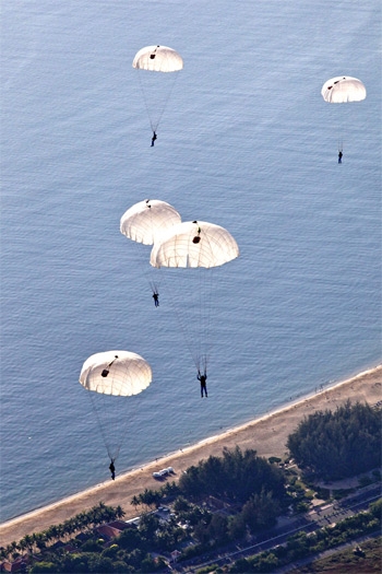 Mỗi đợt thực hành có 5 học viên