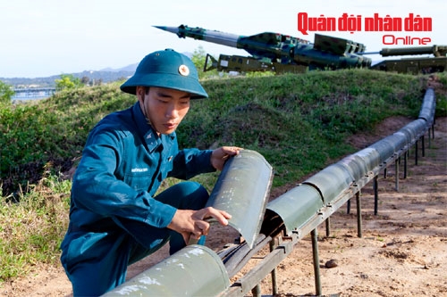 Kiểm tra, bảo quản hệ thống dây điện phục vụ chiến đấu