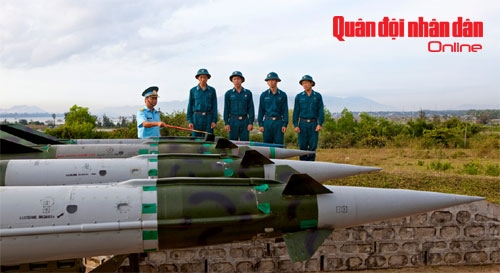 Huấn luyện tính năng kỹ, chiến thuật cho chiến sỹ