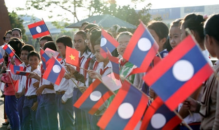 Đất nước Lào thương nhớ các anh