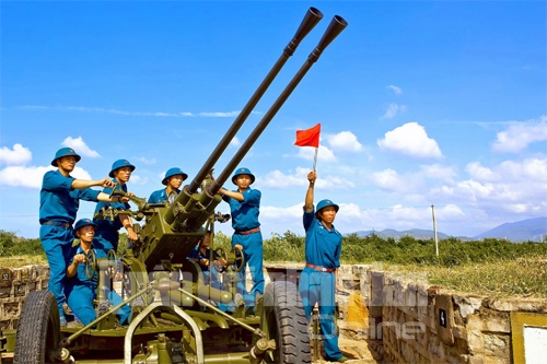 Huấn luyện hiệp đồng khẩu đội pháo 37mm