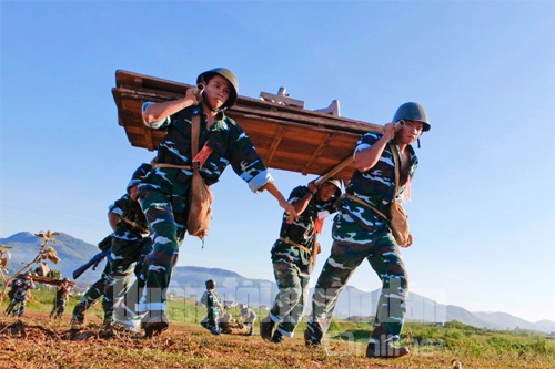 Luyện tập cơ động chiến đấu