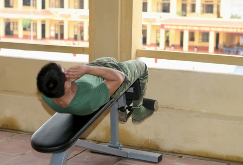 Khu tập thể hình đặt ở tầng cao nên vừa tập vừa có thể ngắm cả khuôn viên đơn vị, cảnh quan xung quanh.