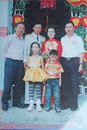 Người mang khúc quân hành đến lễ vu quy