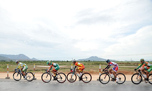 Vượt nắng, thắng gió miền Nam Trung Bộ.