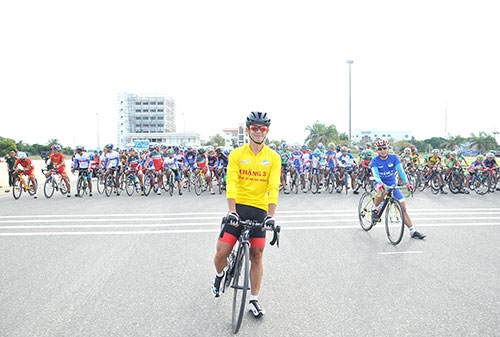 Các vận động viên sẵn sàng tranh tài.