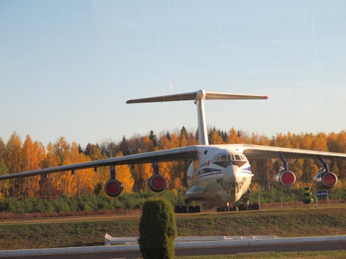 Tạm biệt Bê-la-rút cuối Thu vàng (sân bay Minsk)!