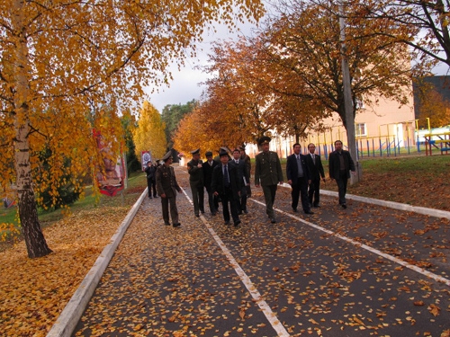 Đường vàng tiễn khách