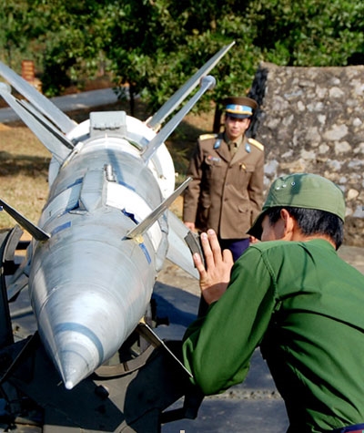 Sẵn sàng bệ, đạn bảo vệ bầu trời