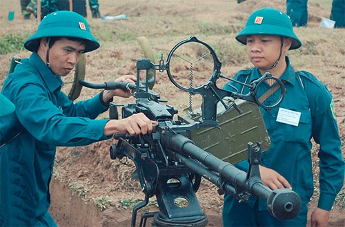 Tham gia cuộc diễn tập, bắn đạn thật còn có các khẩu đội dân quân tự vệ của các tỉnh, thành phố khu vực phía Bắc.